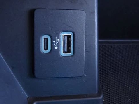 Certified 2021 Ford F150 Lariat w/ Equipment Group 502A High image 16