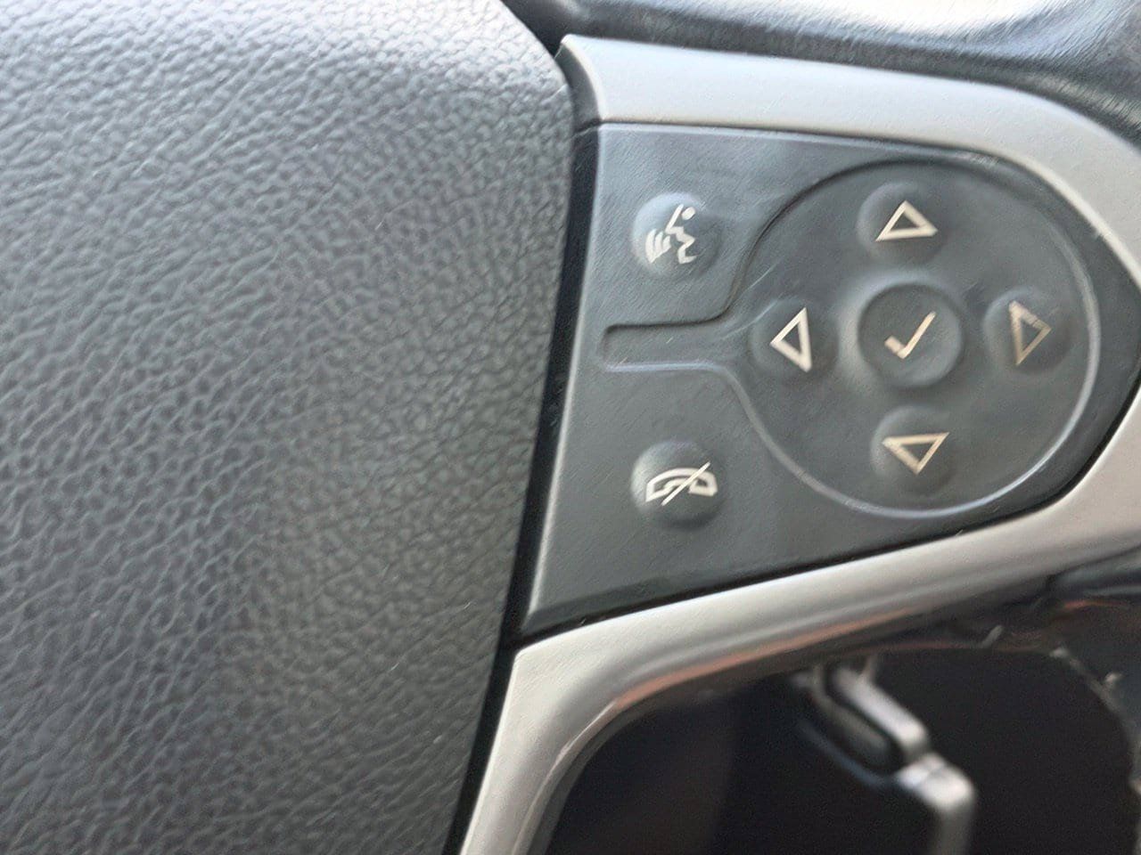 Used 2022 Chevrolet Colorado LT RWD image 16