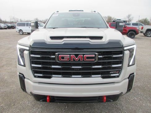 New 2026 GMC Sierra 2500 AT4 image 12