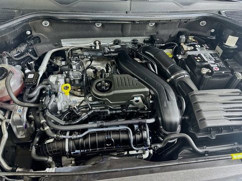 Used 2023 Volkswagen Taos SE image 29