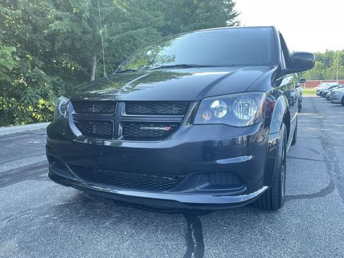Used 2016 Dodge Grand Caravan SE FWD image 29