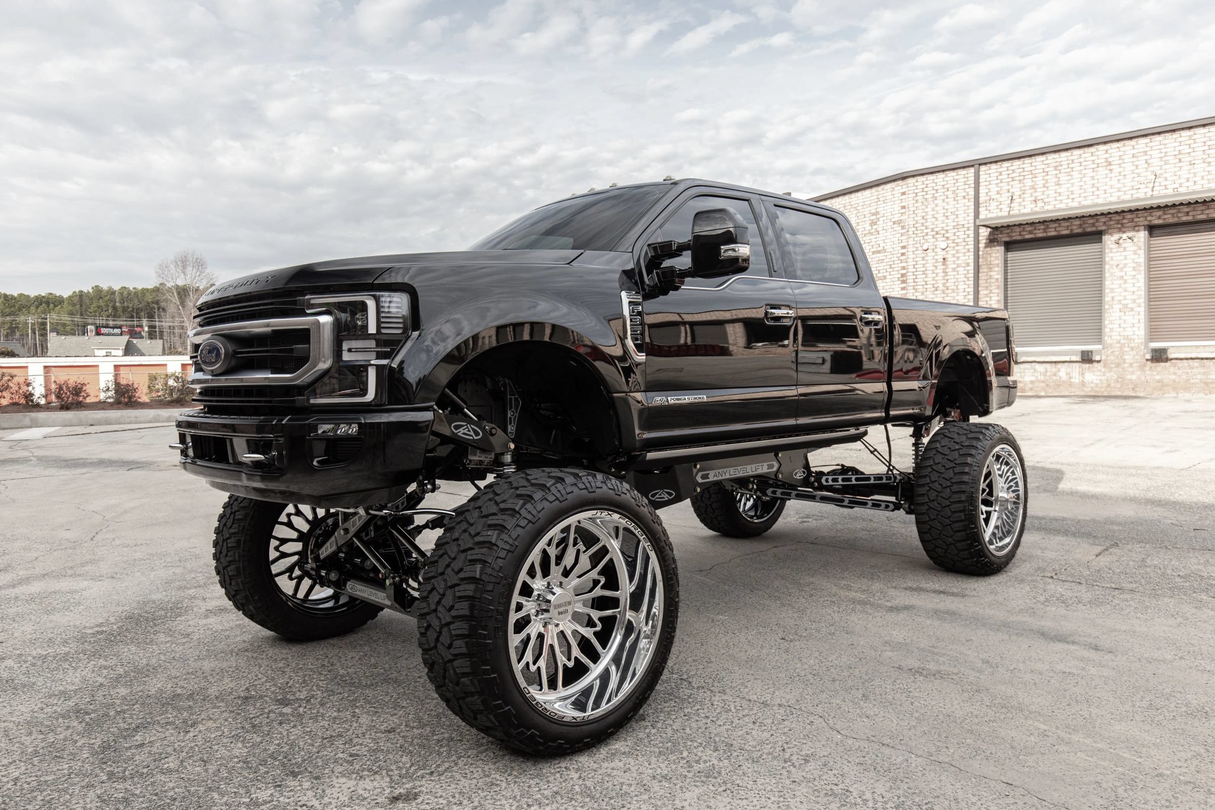 Used 2022 Ford F350 Platinum AWD/4WD image 24