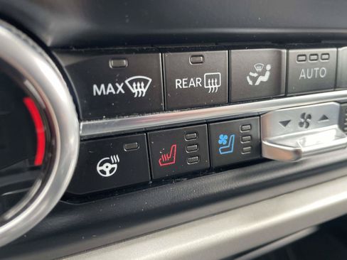 Used 2024 Ford Expedition XLT RWD image 22