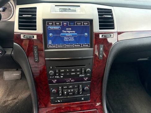 Used 2014 Cadillac Escalade Premium AWD/4WD image 15