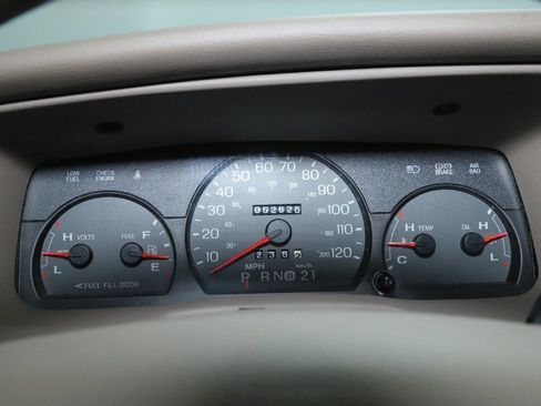 Used 2005 Mercury Grand Marquis GS image 32