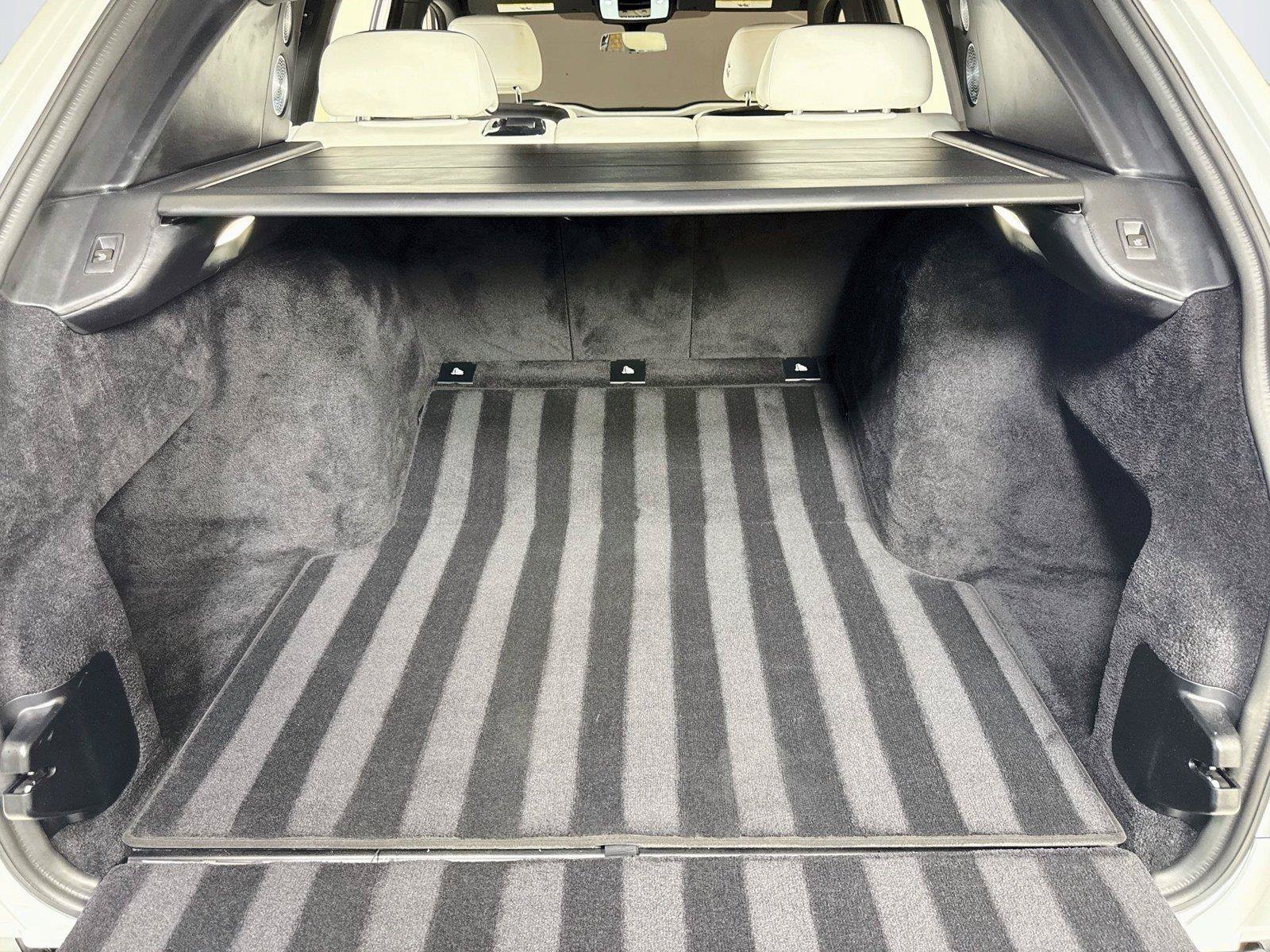 Used 2022 Rolls-Royce Cullinan w/ Cullinan Package AWD/4WD image 27