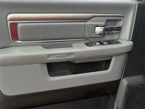 Used 2019 RAM 1500 Big Horn image 25