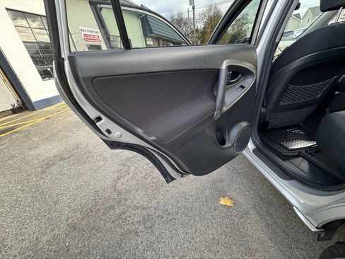 Used 2009 Toyota RAV4 Sport image 26