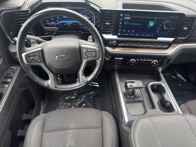 Certified 2024 Chevrolet Silverado 1500 RST w/ Convenience Package II AWD/4WD image 15