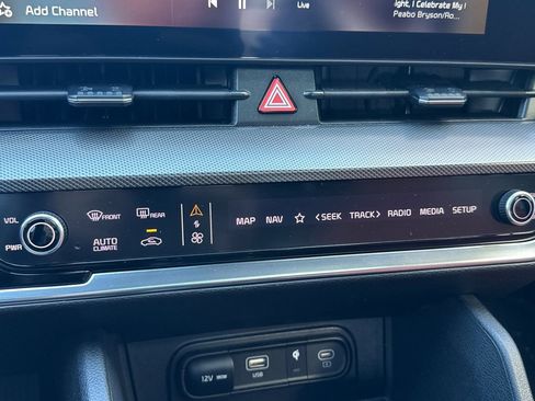 Certified 2023 Kia Sportage SX image 18