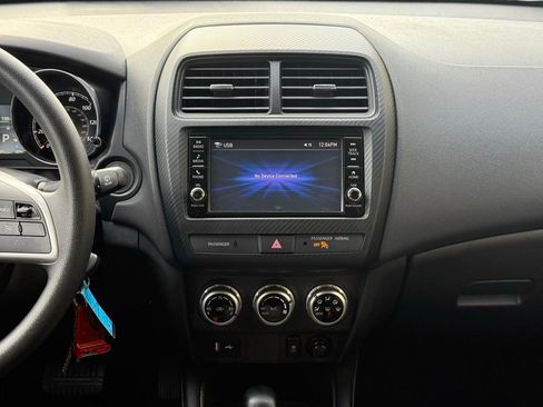Used 2025 Mitsubishi Outlander Sport SE image 13