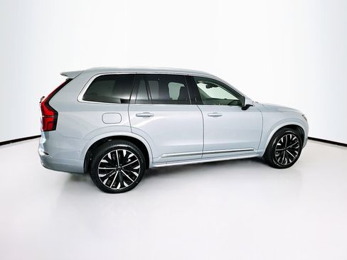 Used 2025 Volvo XC90 B6 Plus image 10