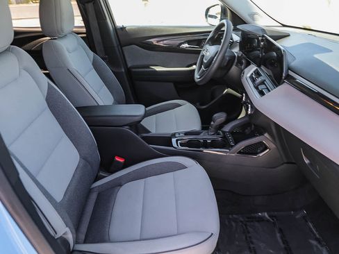 Used 2024 Chevrolet TrailBlazer LS w/ LS Convenience Package AWD/4WD image 16
