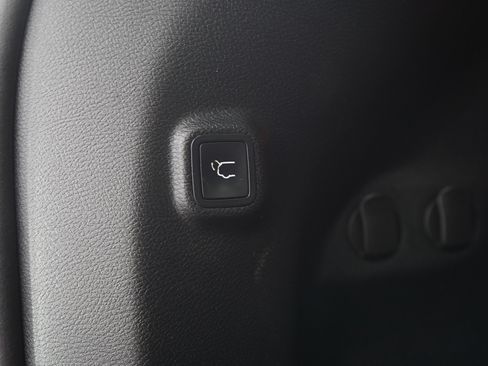Used 2020 Jeep Cherokee Limited AWD/4WD image 12