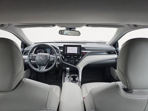 Used 2023 Toyota Camry SE w/ Cold Weather Package image 15