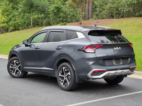 Used 2023 Kia Sportage EX AWD/4WD image 3