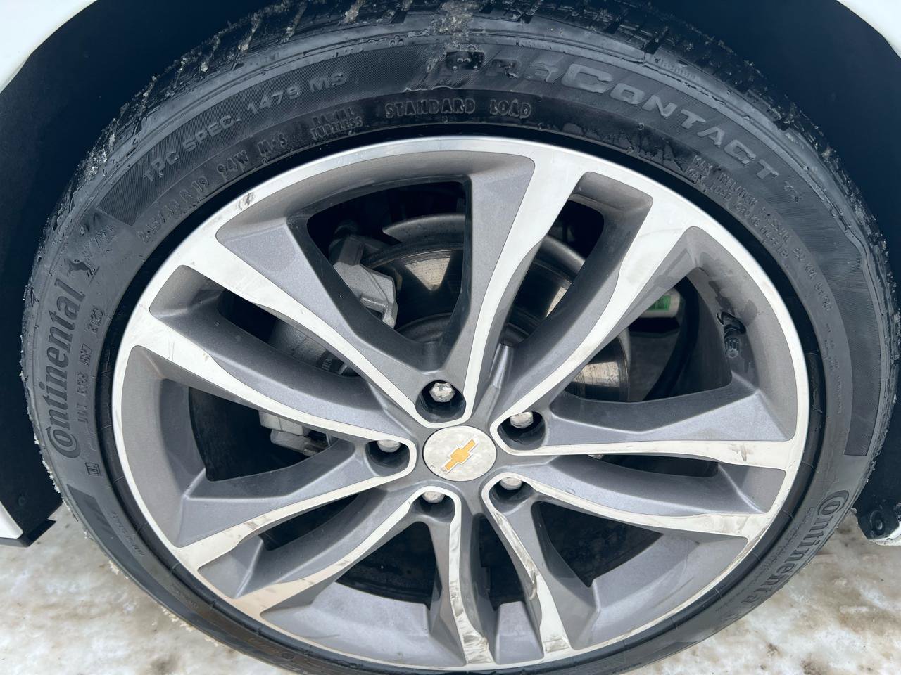 Used 2024 Chevrolet Malibu LT FWD image 2