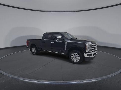 Used 2025 Ford F250 King Ranch AWD/4WD image 3