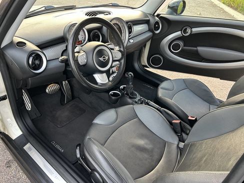 Used 2010 MINI Cooper Clubman S image 2