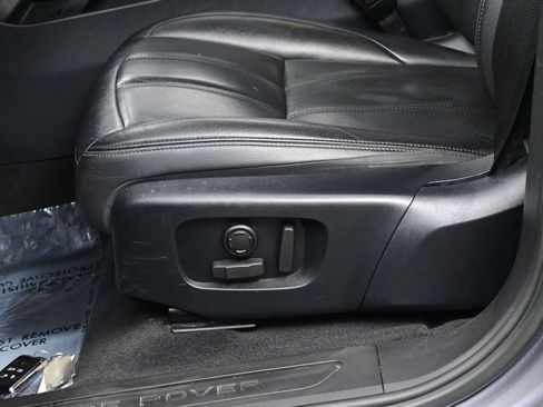 Used 2023 Land Rover Range Rover Evoque S AWD/4WD image 14