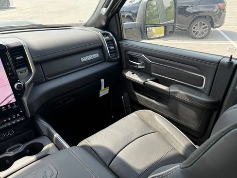 New 2026 RAM 2500 Laramie w/ Night Edition AWD/4WD image 36