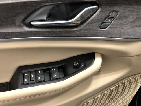 Certified 2024 Jeep Grand Cherokee L Limited w/ Luxury Tech Group II AWD/4WD image 19