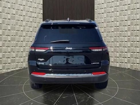 Certified 2025 Jeep Grand Cherokee Limited AWD/4WD image 6