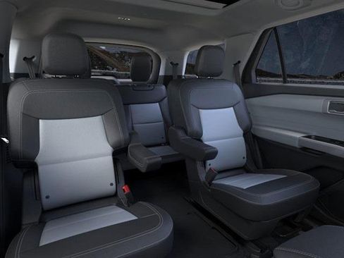 New 2024 Ford Explorer XLT w/ Equipment Group 202A image 11
