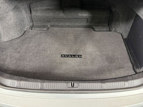 Used 2016 Toyota Avalon XLE Premium image 21