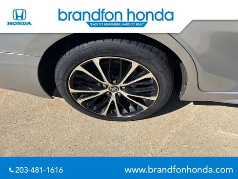 Used 2020 Toyota Camry SE FWD image 34