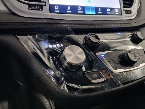 New 2026 Chrysler Pacifica Limited image 24