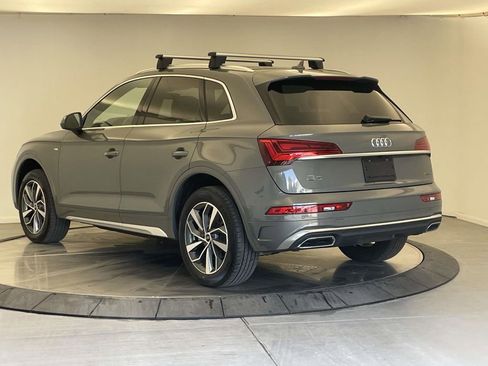 Certified 2023 Audi Q5 2.0T Premium w/ Convenience Package AWD/4WD image 3
