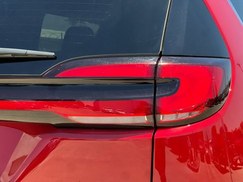Used 2025 Chrysler Pacifica Select FWD image 29