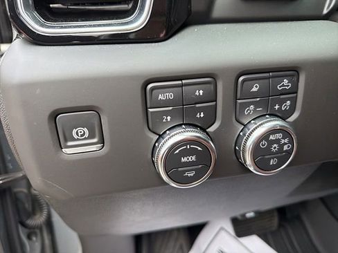 Used 2025 GMC Sierra 1500 Denali Ultimate image 13