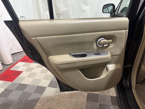 Used 2012 Nissan Versa 1.8 S w/ Special Edition Pkg image 9