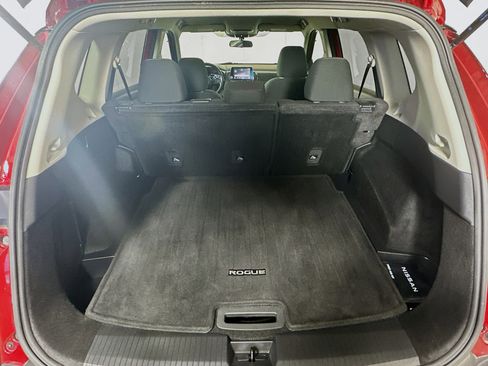 Used 2023 Nissan Rogue S image 26