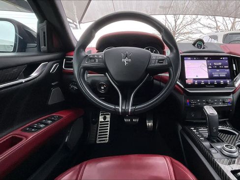 Used 2022 Maserati Ghibli Modena image 6