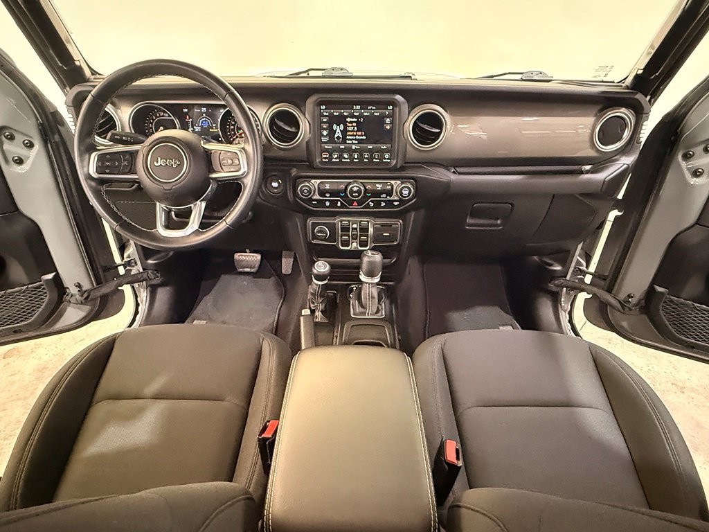 Used 2021 Jeep Wrangler Unlimited Sahara w/ Uconnect 4C Nav & Sound Group AWD/4WD image 19