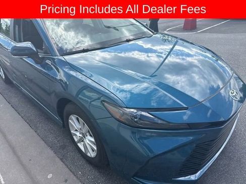 Used 2025 Toyota Camry LE FWD image 10