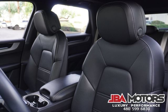 Used 2024 Porsche Cayenne AWD/4WD image 33