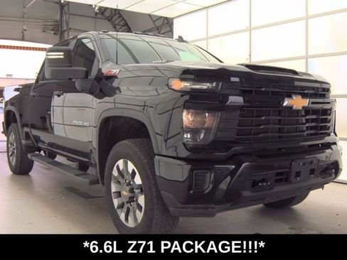 Used 2025 Chevrolet Silverado 2500 Custom w/ Custom Value Package AWD/4WD image 1