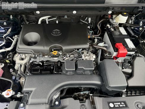 Used 2024 Toyota RAV4 XLE image 31