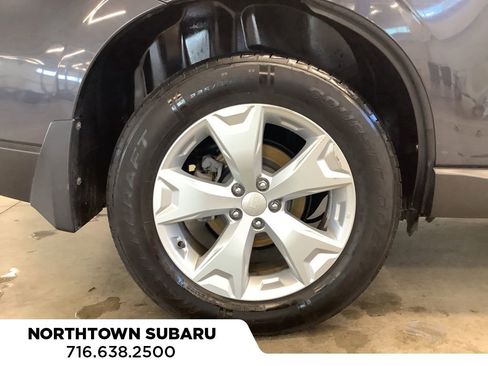 Used 2014 Subaru Forester 2.5i Touring AWD/4WD image 25