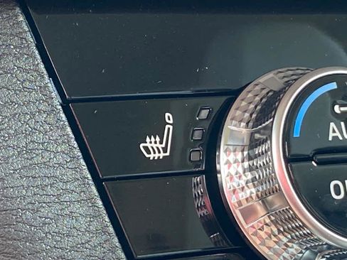 New 2025 Mitsubishi Outlander SE image 10