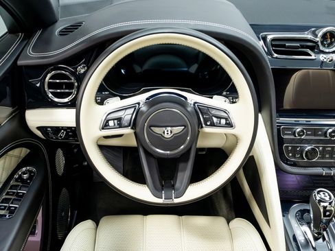 Used 2021 Bentley Bentayga V8 First Edition w/ First Edition Specification image 63