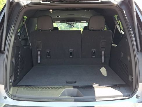 Used 2026 Chevrolet Suburban LT AWD/4WD image 26
