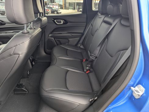 New 2026 Jeep Compass Latitude image 8