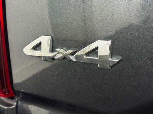 Used 2021 Toyota Tacoma SR AWD/4WD image 8
