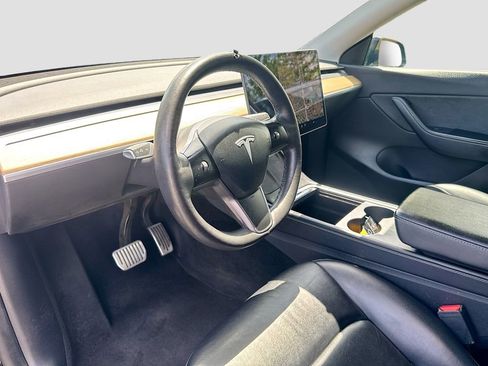 Used 2021 Tesla Model Y Long Range image 10