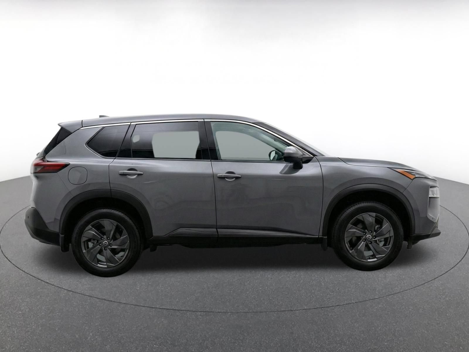 Used 2025 Nissan Rogue SV FWD image 9